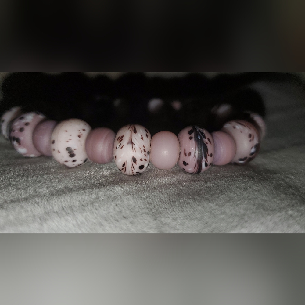 Purple Lampwork Glass Beaded Stretch Bracelet Handmade - Picture 6 of 8